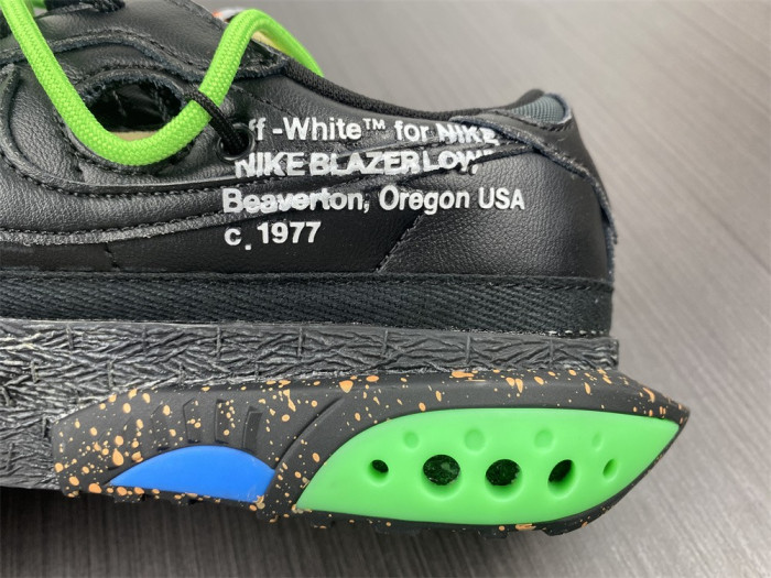 Off-White x Nike Blazer Low "Black / Green" DH7863-001