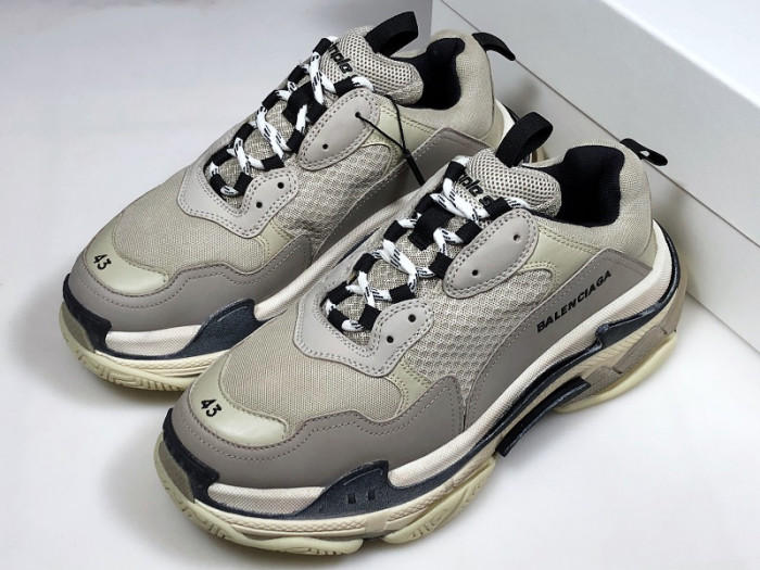 BLCG TRIPLE S TRAINER ‘VANILLE’ 536737 W09O6 9787