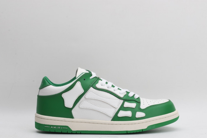 AR1M1 Low-Top Sneaker