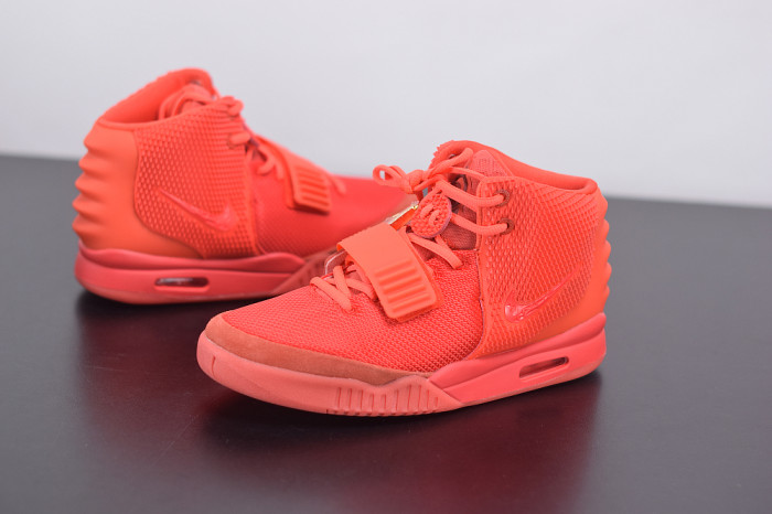 Nike Air YEEZY 2 “Red October” 508214-660