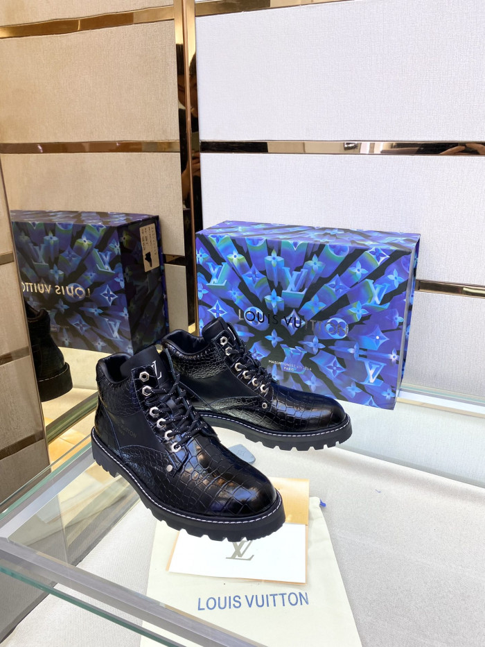LOUS VUITO BOOTS
