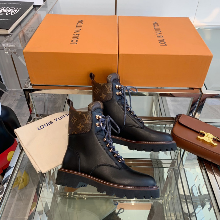 LOUS VUITO BOOTS